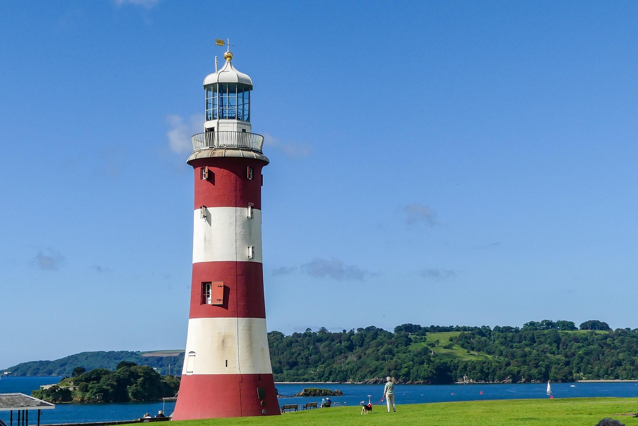 The Lighthouse Keepers' Coast: Walking the Wild Edge of Cornwall